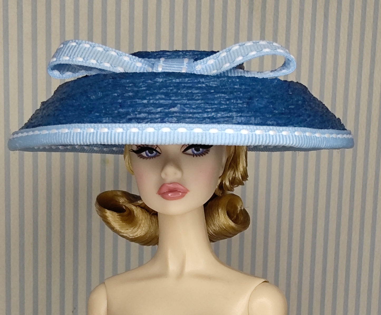 Modelo "Lilian" para muñecas de 12"