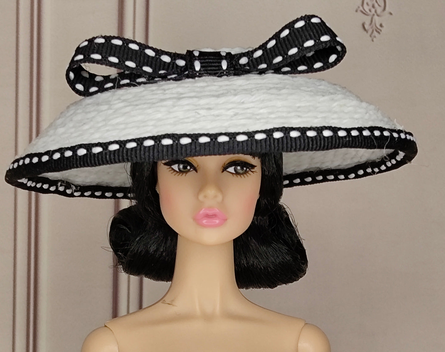 Modelo "ASCOT" para muñecas de 12"