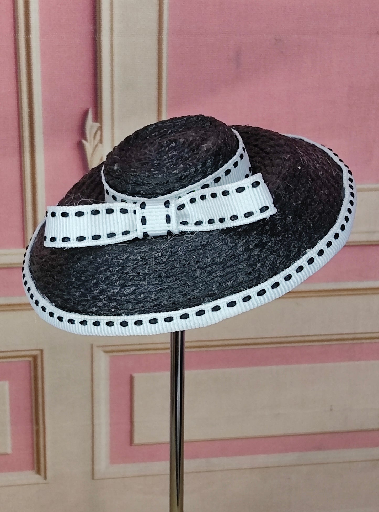 Modelo "ASCOT IN BLACK" para muñecas de 12"