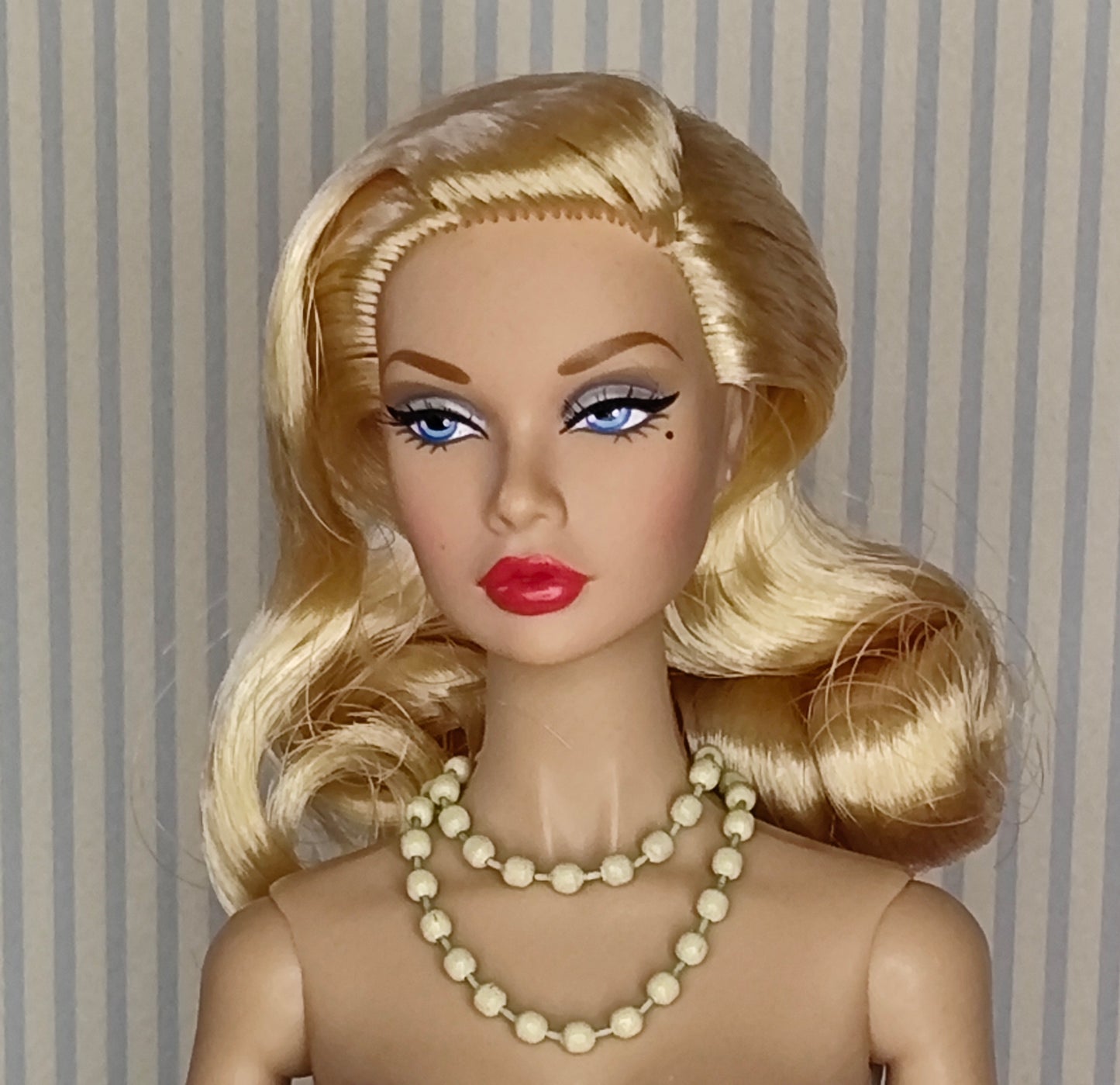 Modelo "Laureen" para muñecas de 12"