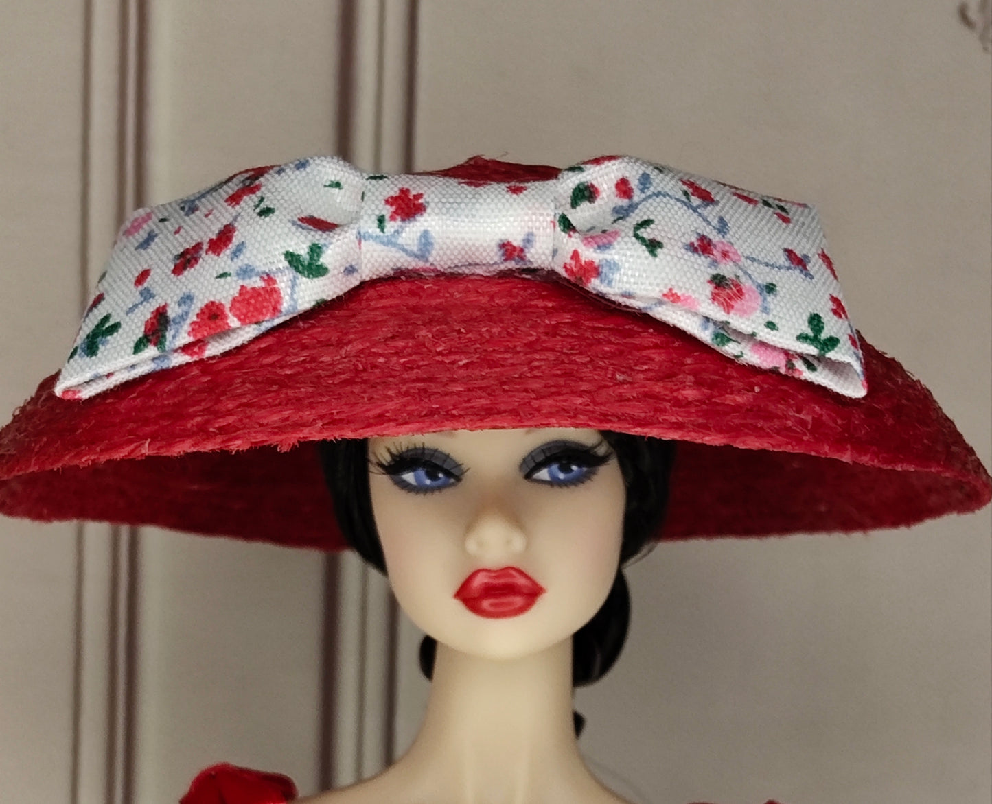 Modelo "LORNA RED" para muñecas de 12"