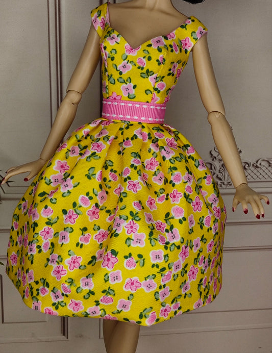 Modelo "APRIL" para muñecas de 12"