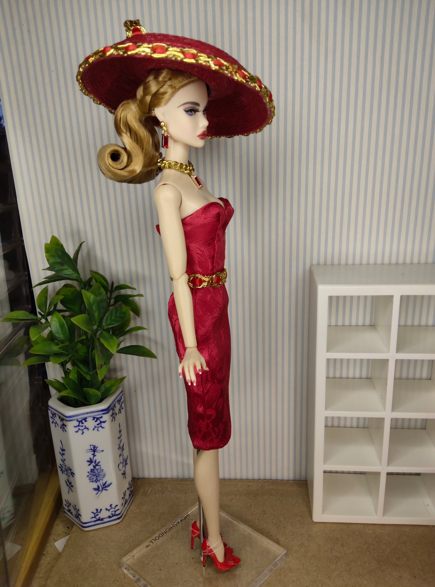 Modelo "Scarlett" para muñecas de 12"