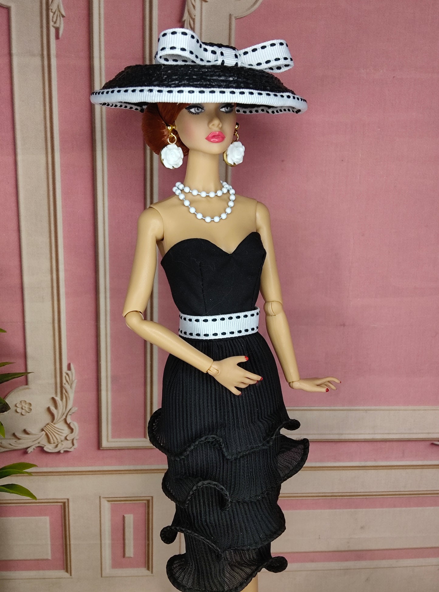 Modelo "ASCOT IN BLACK" para muñecas de 12"