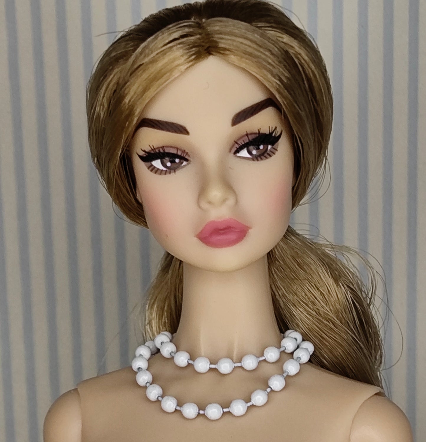 Modelo "Red dot" para muñecas de 12"