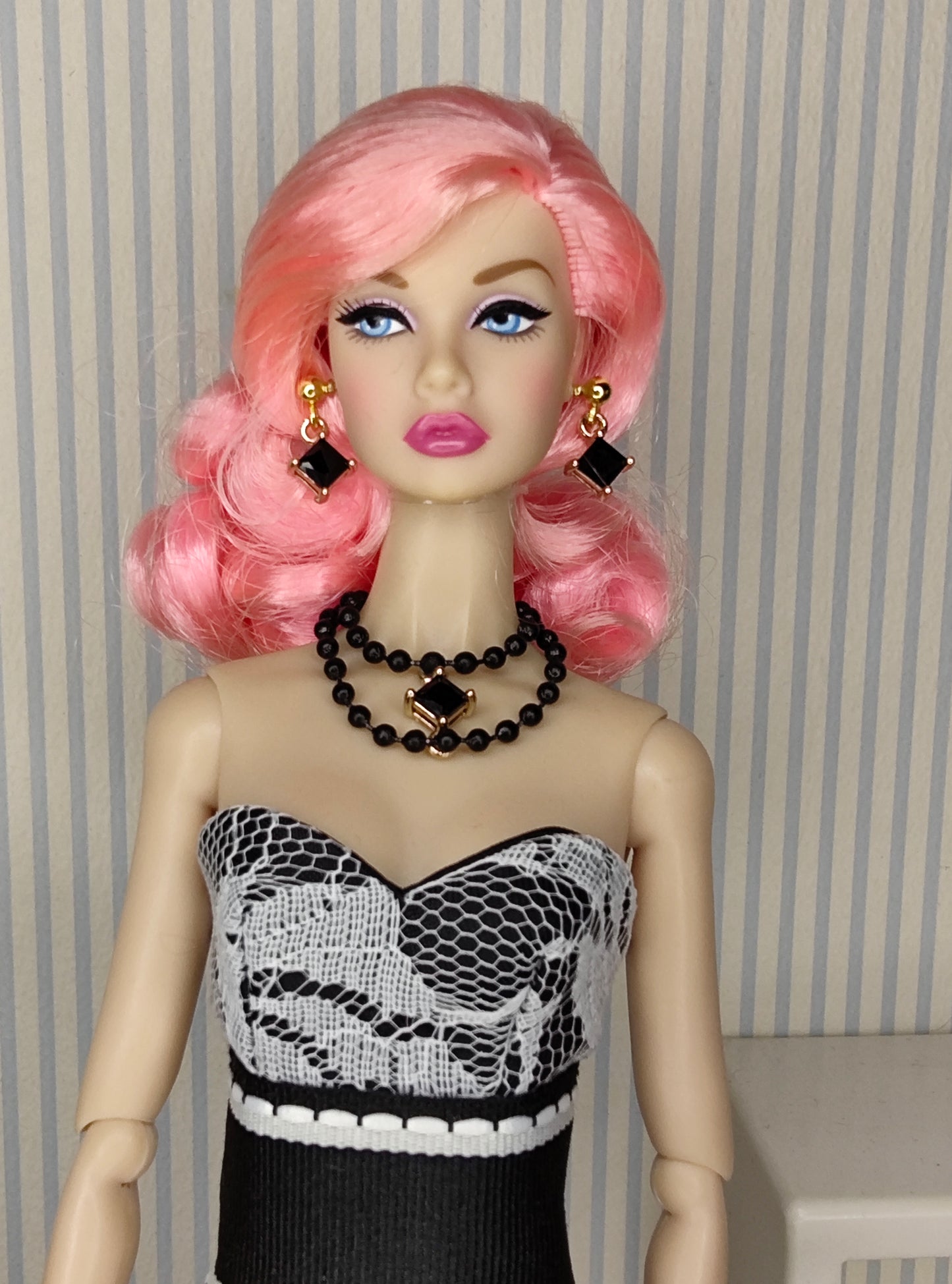 Modelo "Corsett" para muñecas de 12"