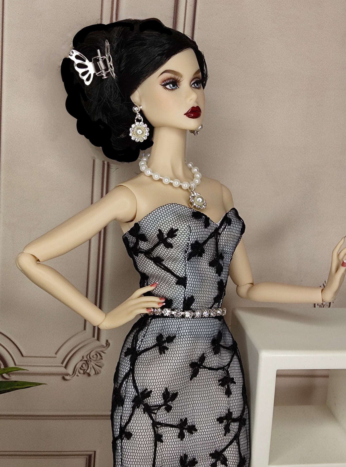 Modelo "LUCRECIA" para muñecas de 12"