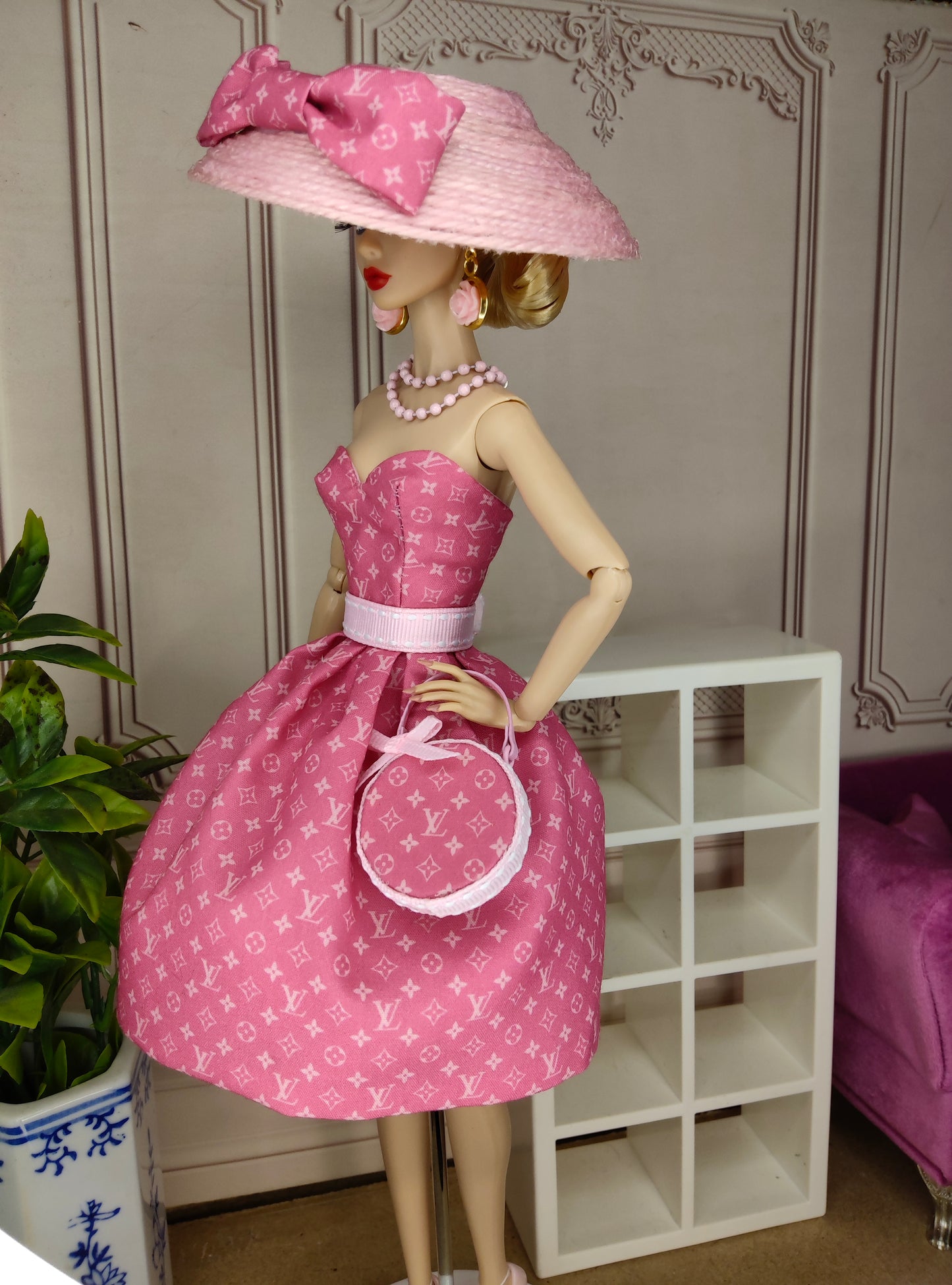 Modelo "LV rosa" para muñecas de 12"