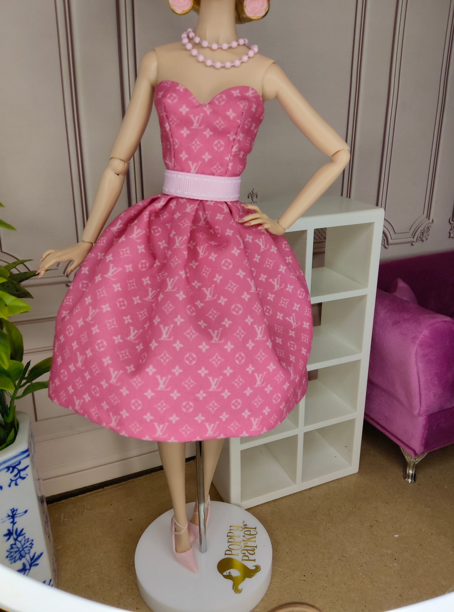 Modelo "LV rosa" para muñecas de 12"