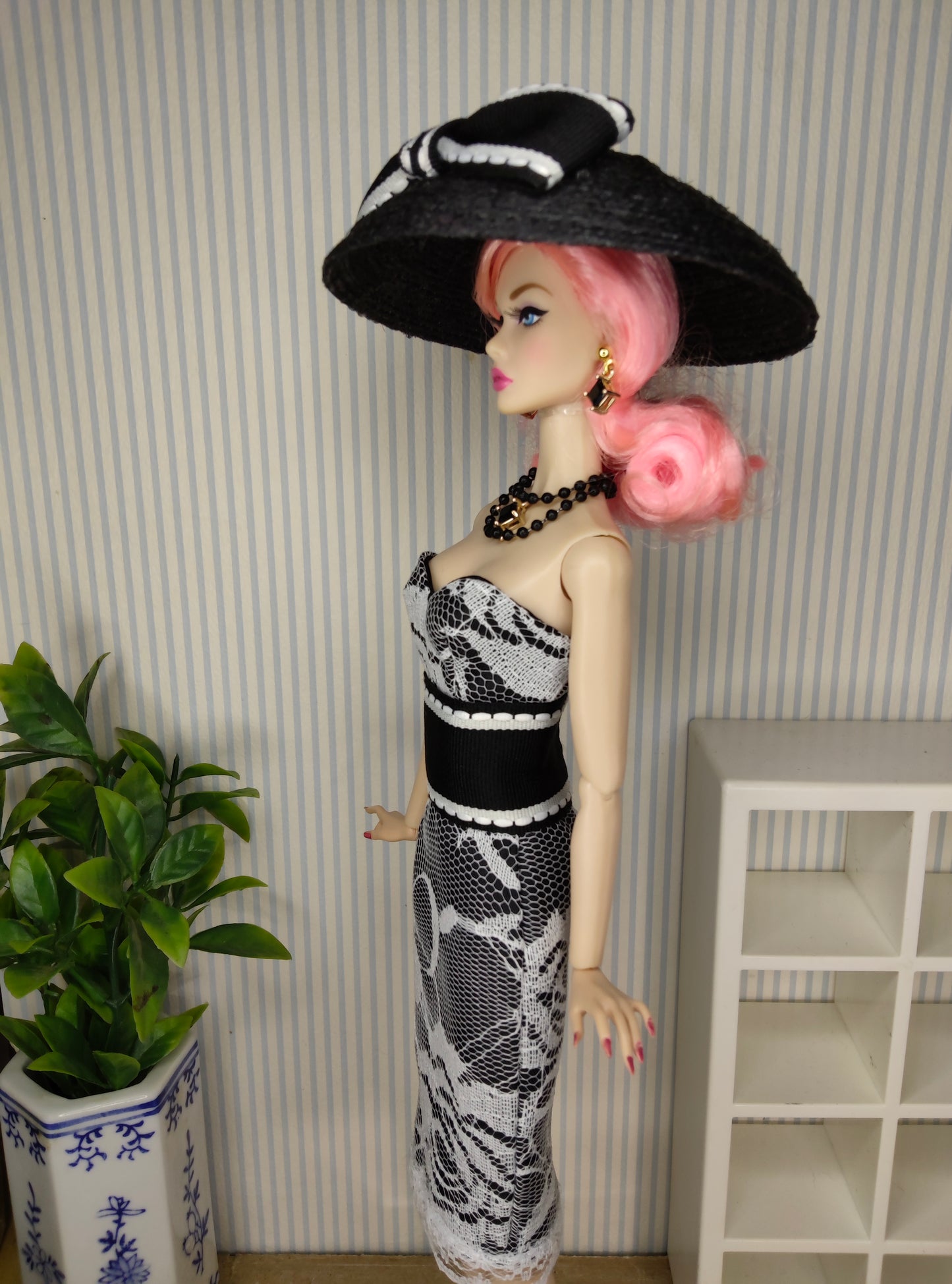 Modelo "Corsett" para muñecas de 12"