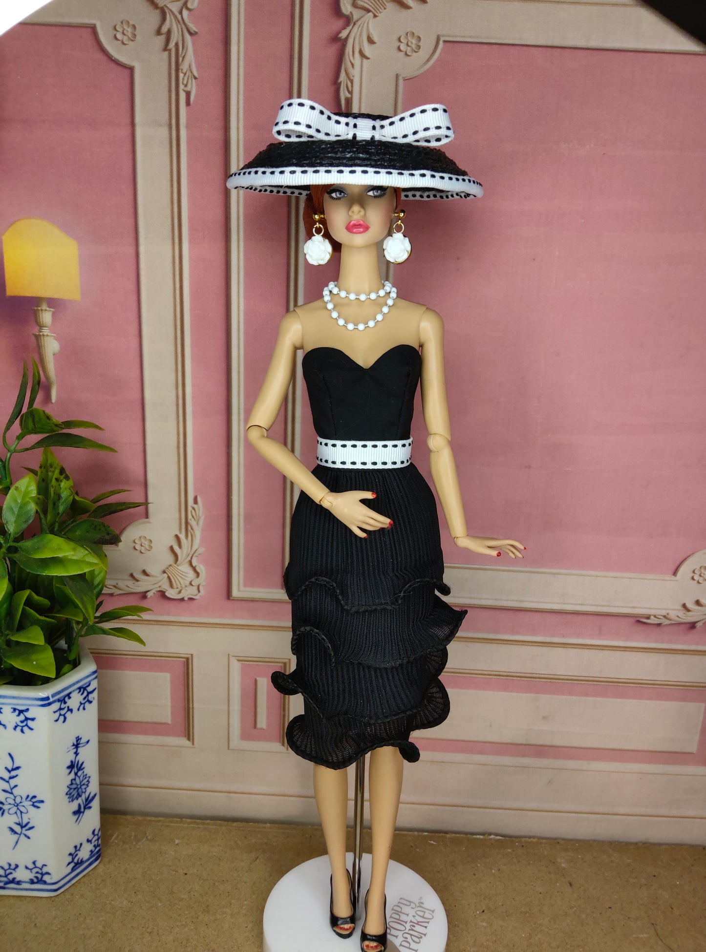 Modelo "ASCOT IN BLACK" para muñecas de 12"