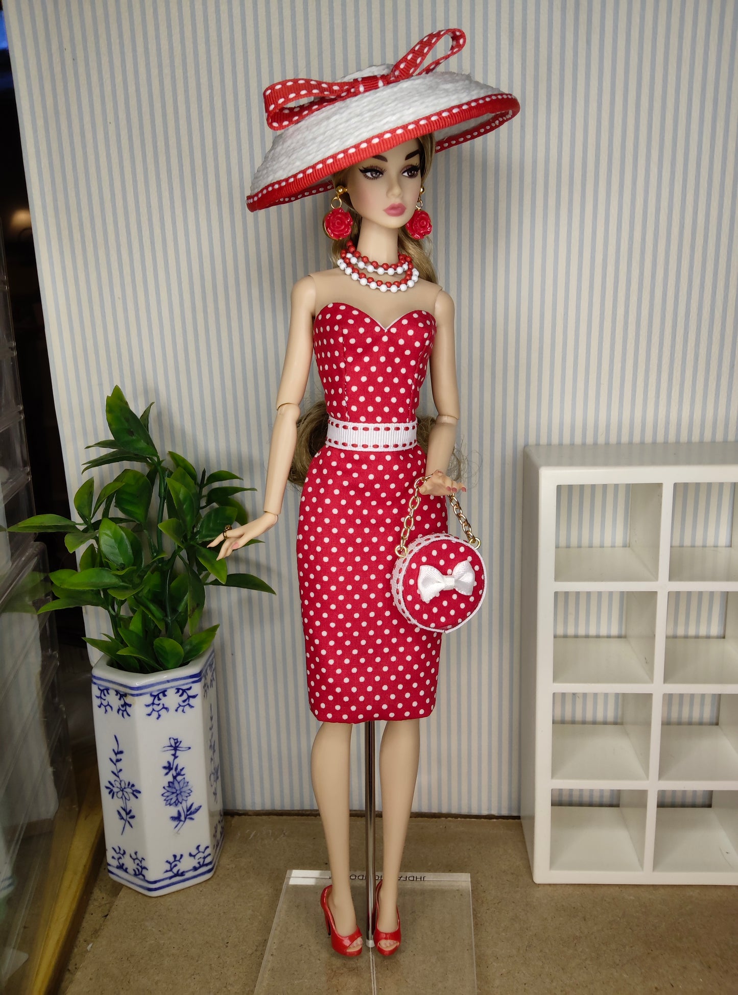 Modelo "Red dot" para muñecas de 12"