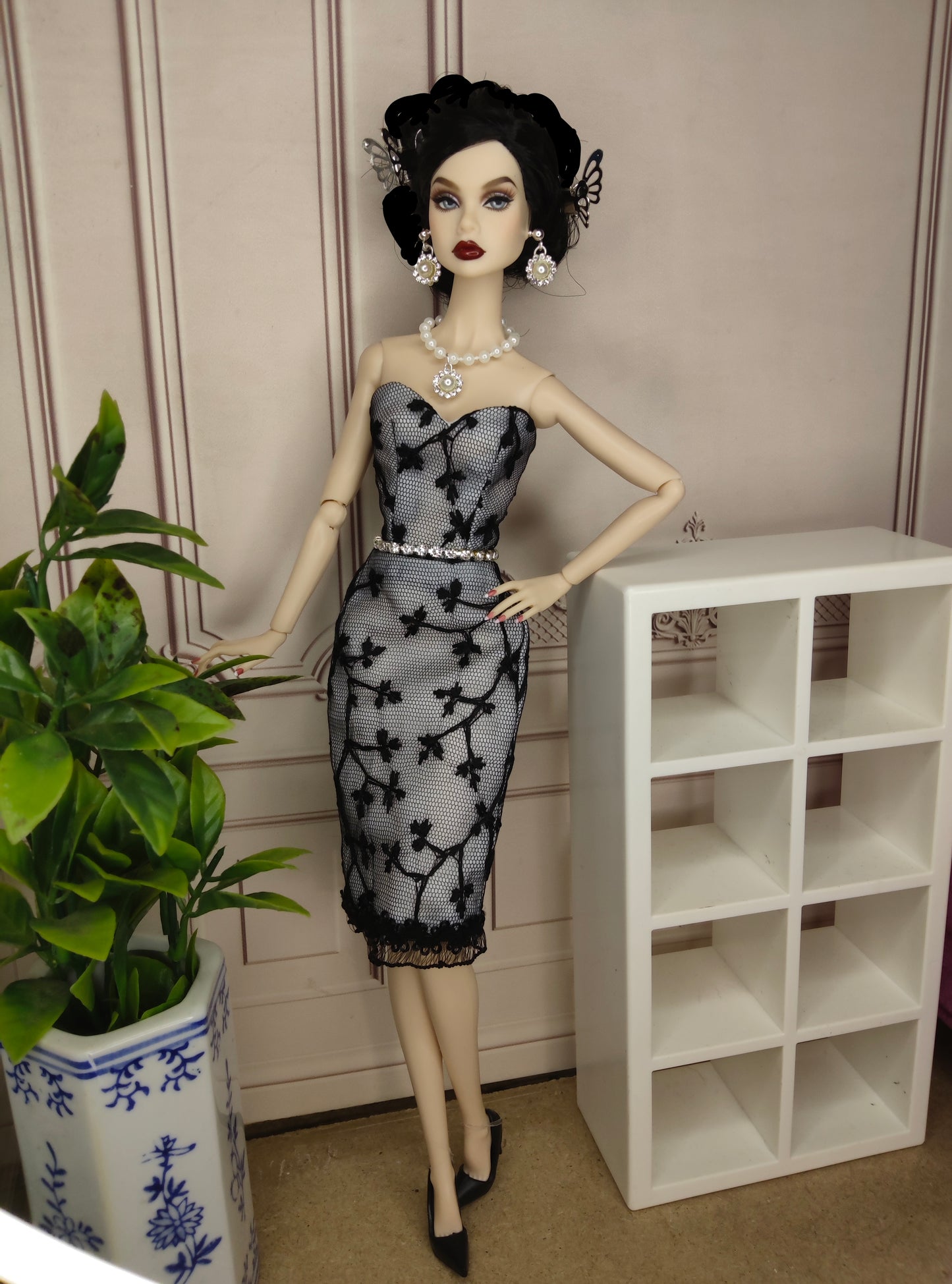 Modelo "LUCRECIA" para muñecas de 12"