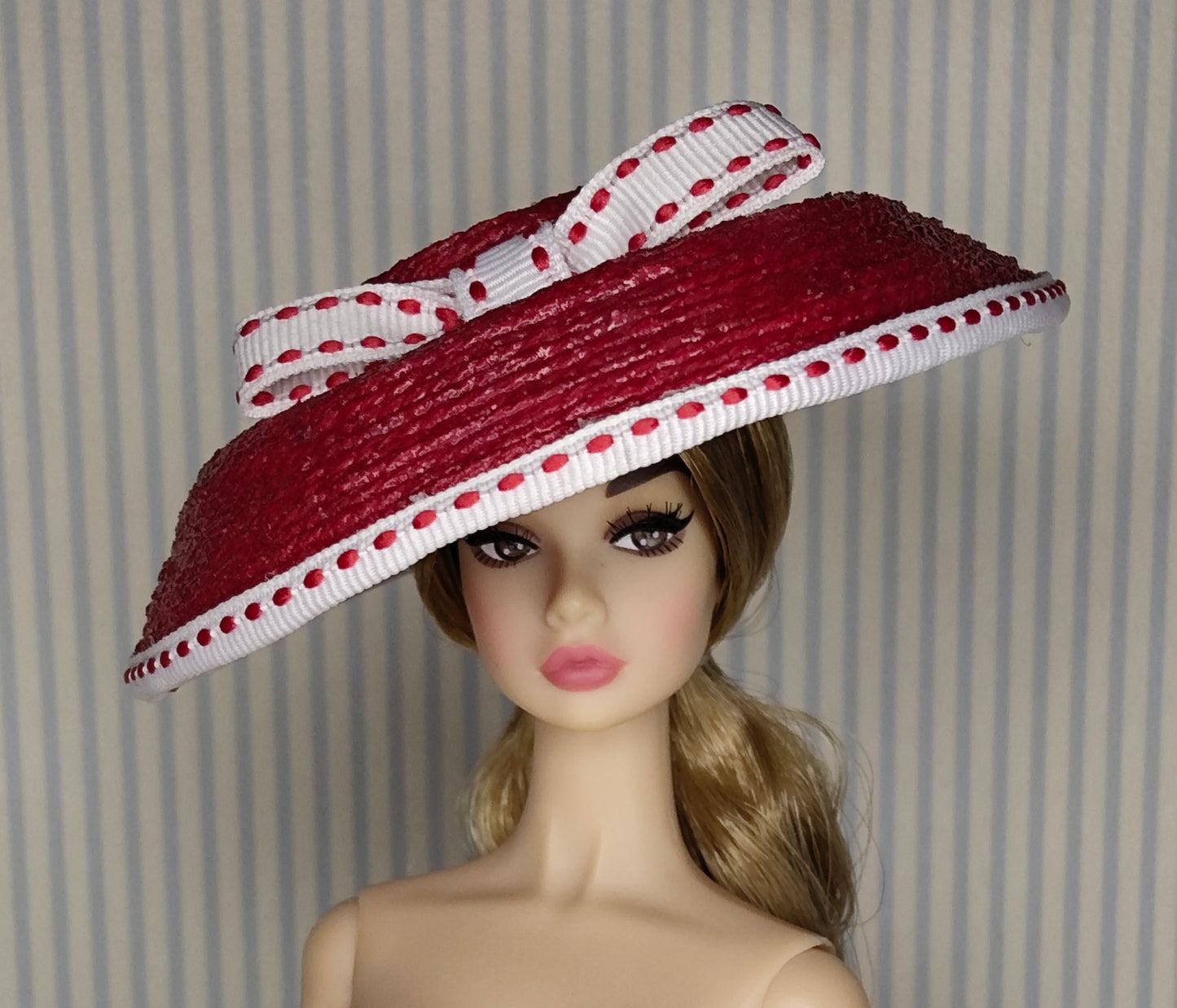 Modelo "Red dot" para muñecas de 12"