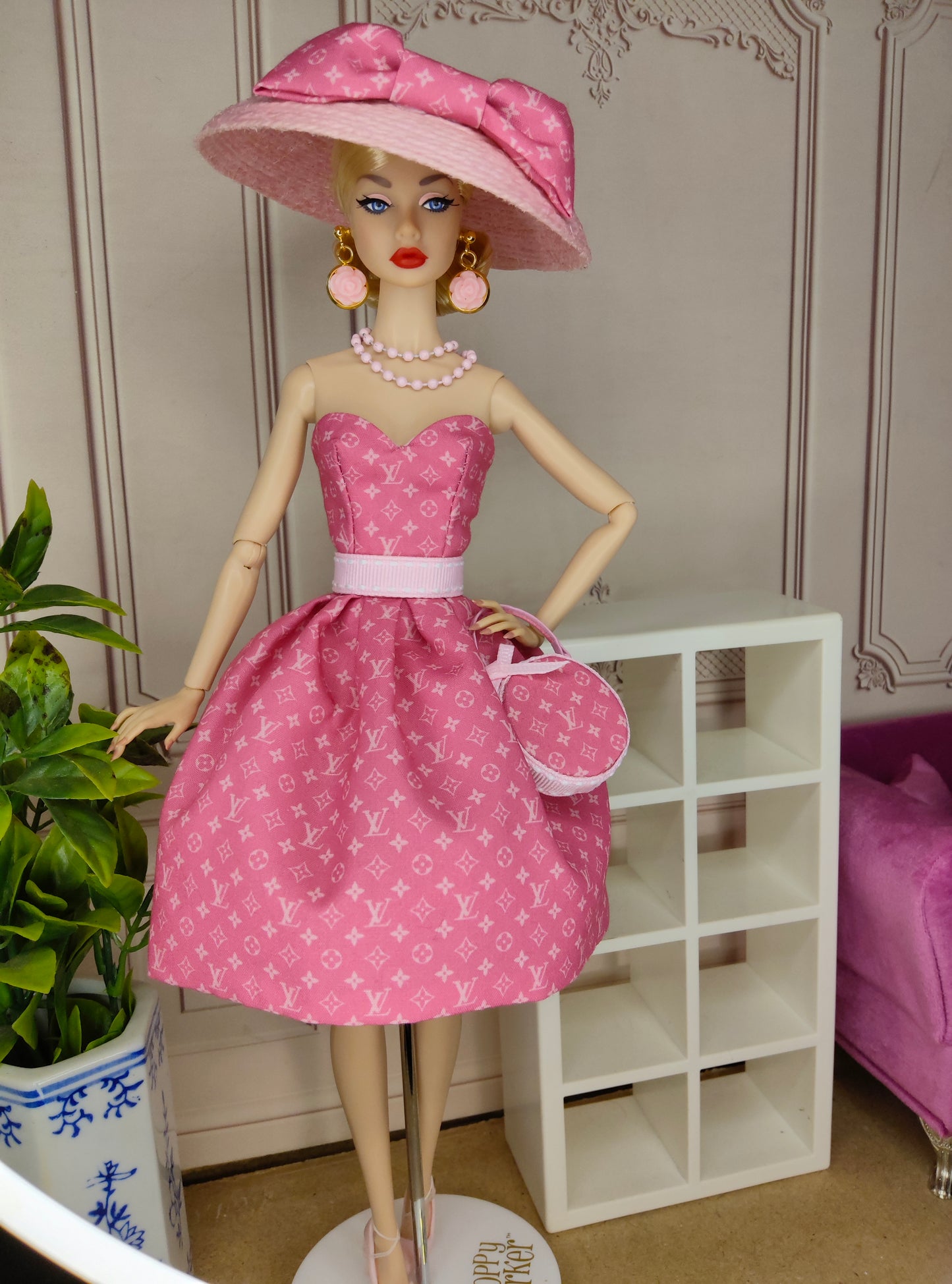 Modelo "LV rosa" para muñecas de 12"