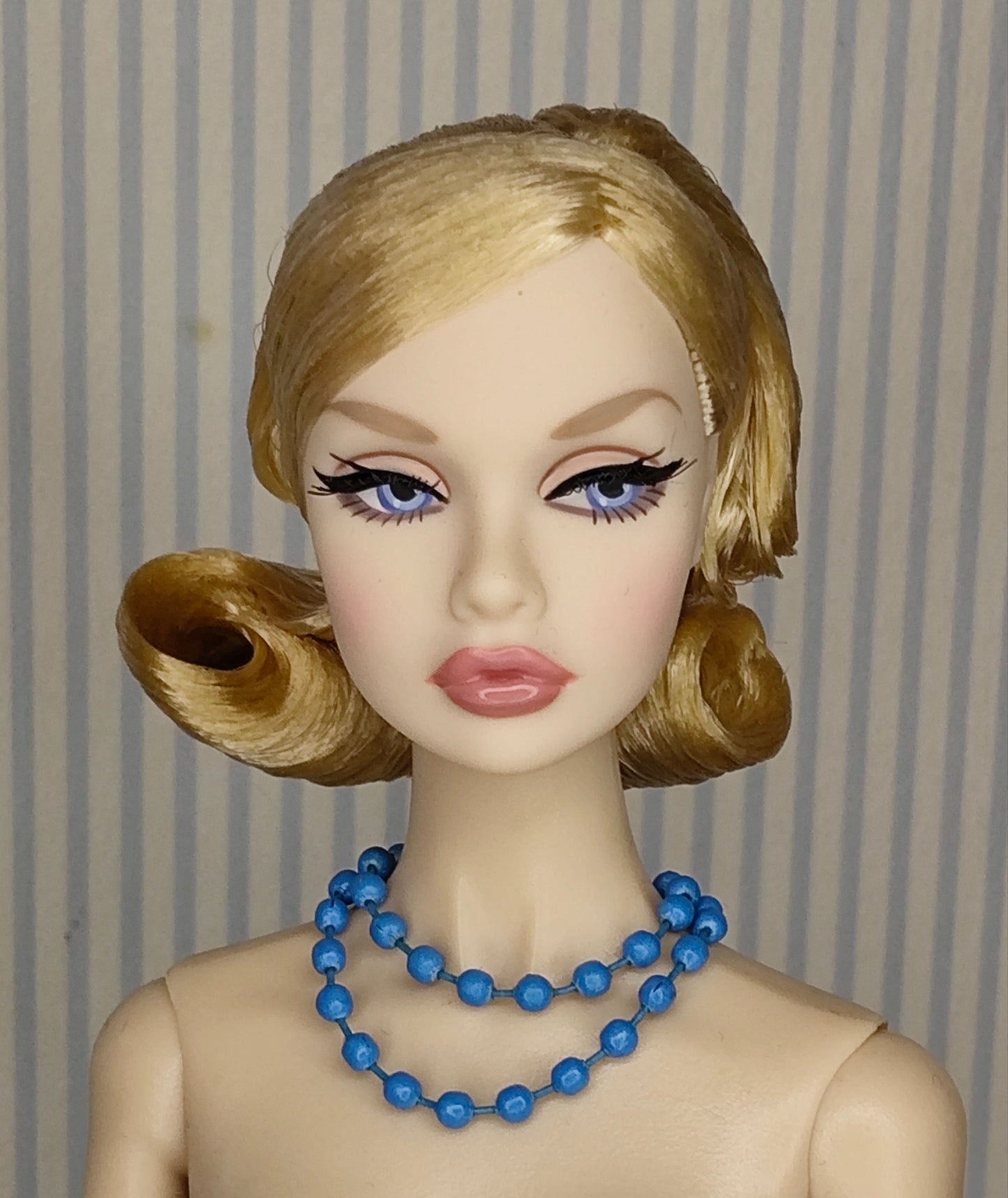 Modelo "Lilian" para muñecas de 12"