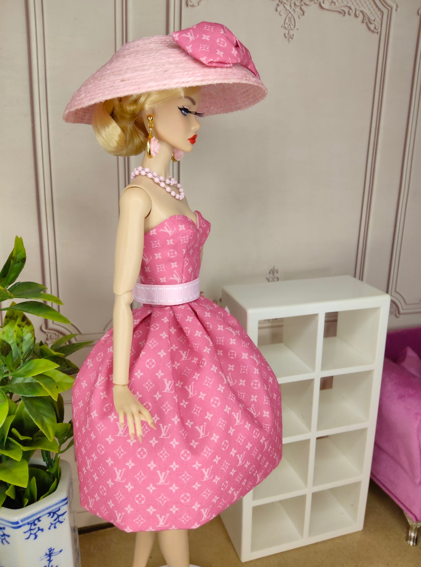 Modelo "LV rosa" para muñecas de 12"